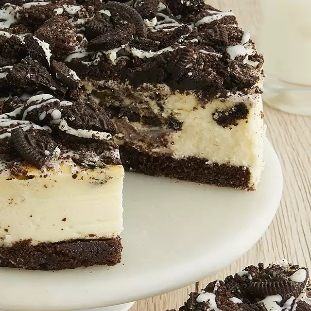 image of Cookies and Cream Cheesecake
